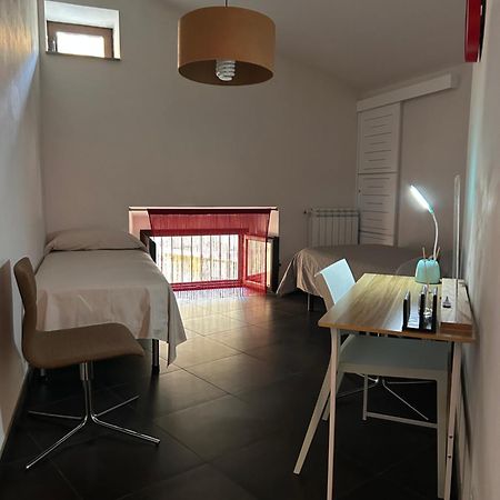 Elegante Appartamento Privato In Palazzo Storico Del XVIII - Pieno Centro 尼科西亚 外观 照片