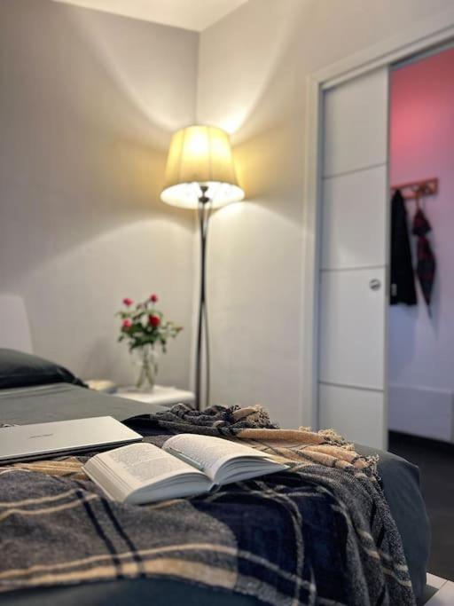 Elegante Appartamento Privato In Palazzo Storico Del XVIII - Pieno Centro 尼科西亚 外观 照片