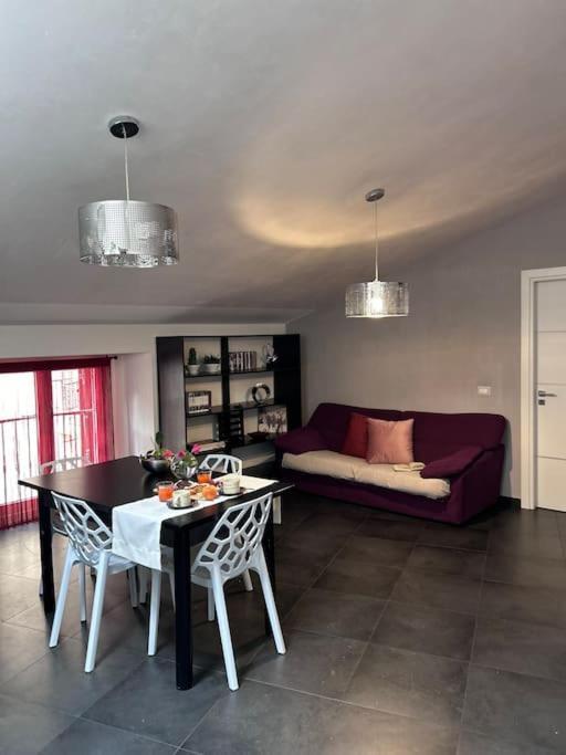 Elegante Appartamento Privato In Palazzo Storico Del XVIII - Pieno Centro 尼科西亚 外观 照片