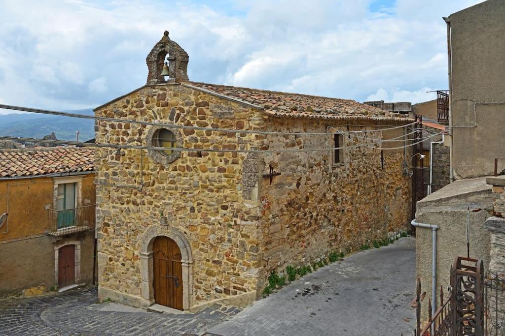Elegante Appartamento Privato In Palazzo Storico Del XVIII - Pieno Centro 尼科西亚 外观 照片