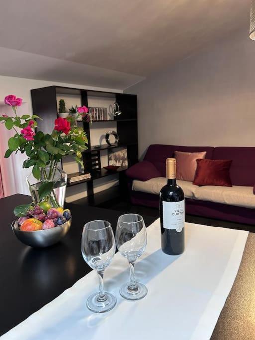 Elegante Appartamento Privato In Palazzo Storico Del XVIII - Pieno Centro 尼科西亚 外观 照片