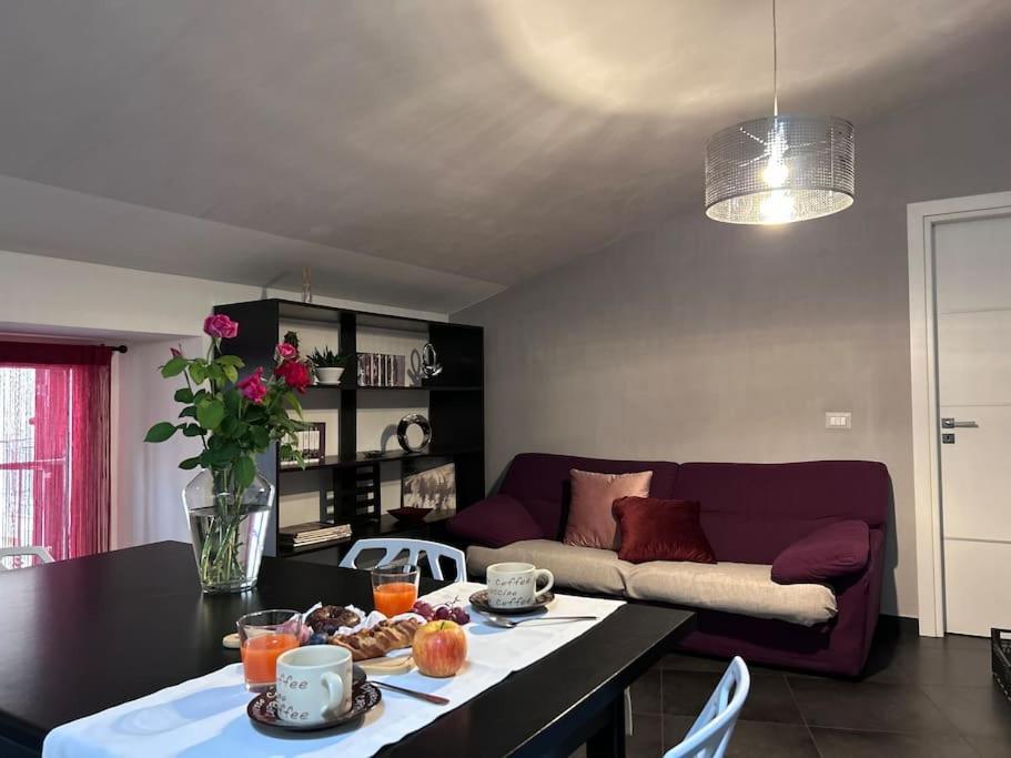 Elegante Appartamento Privato In Palazzo Storico Del XVIII - Pieno Centro 尼科西亚 外观 照片