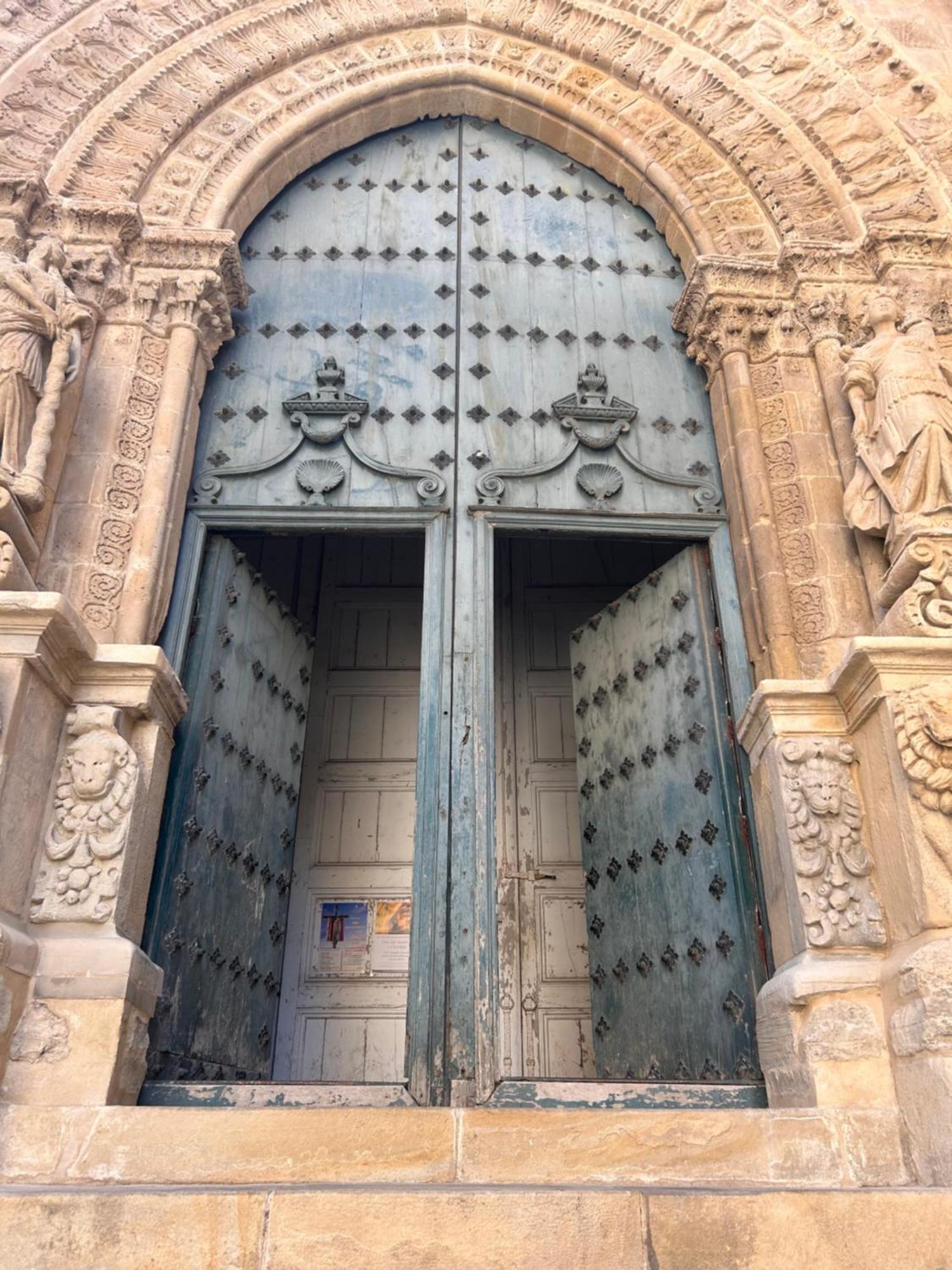 Elegante Appartamento Privato In Palazzo Storico Del XVIII - Pieno Centro 尼科西亚 外观 照片