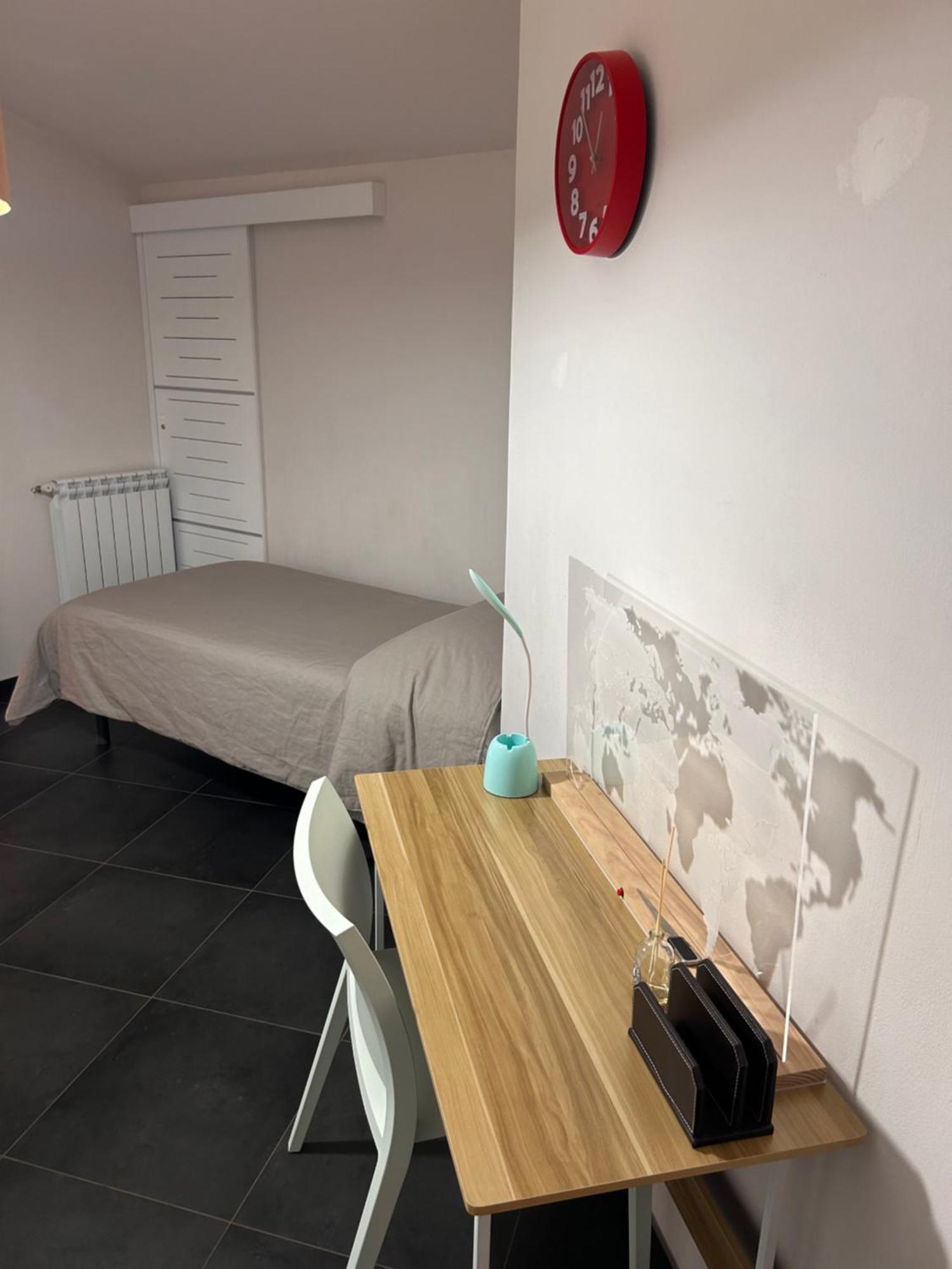 Elegante Appartamento Privato In Palazzo Storico Del XVIII - Pieno Centro 尼科西亚 外观 照片