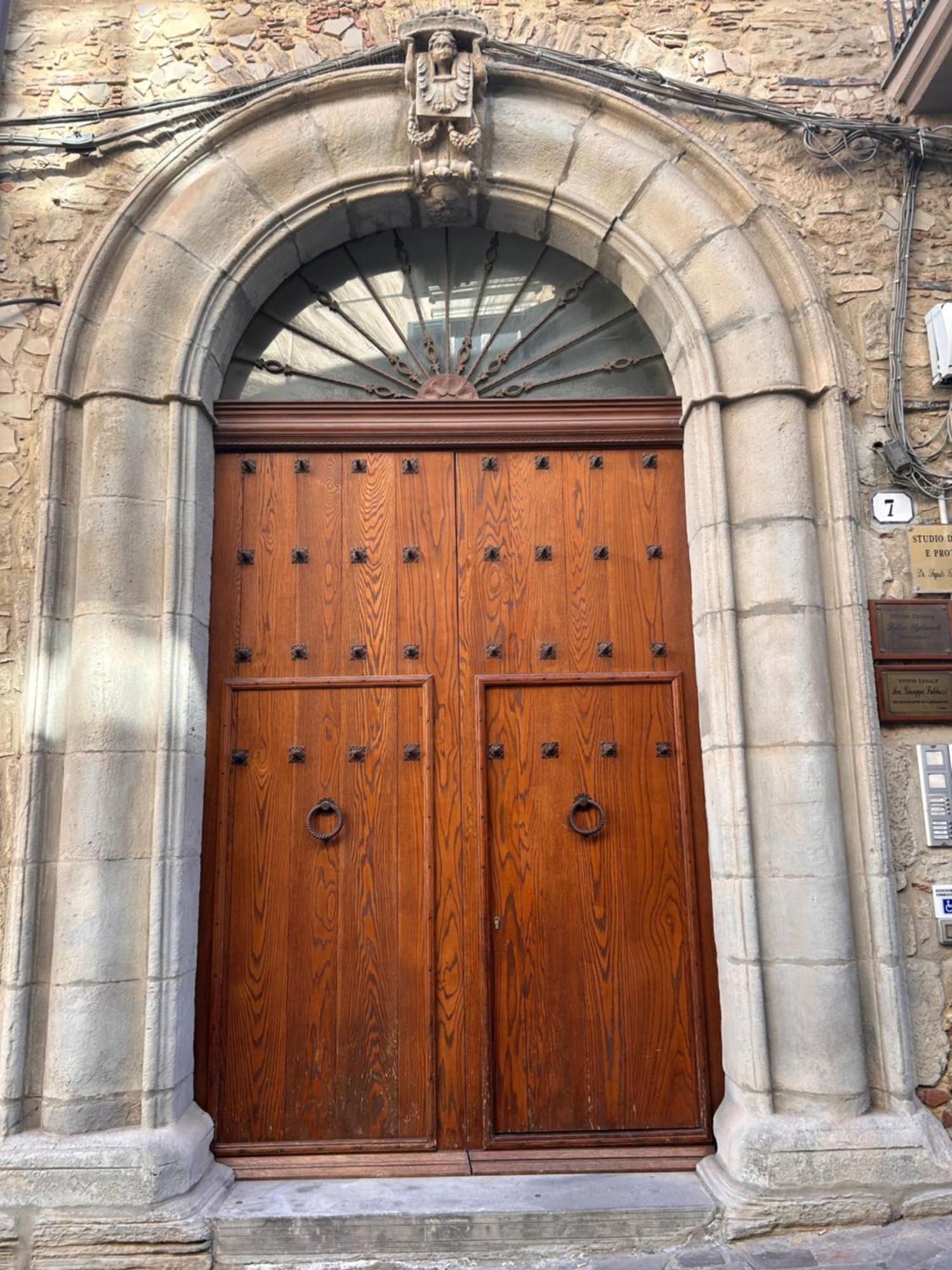 Elegante Appartamento Privato In Palazzo Storico Del XVIII - Pieno Centro 尼科西亚 外观 照片